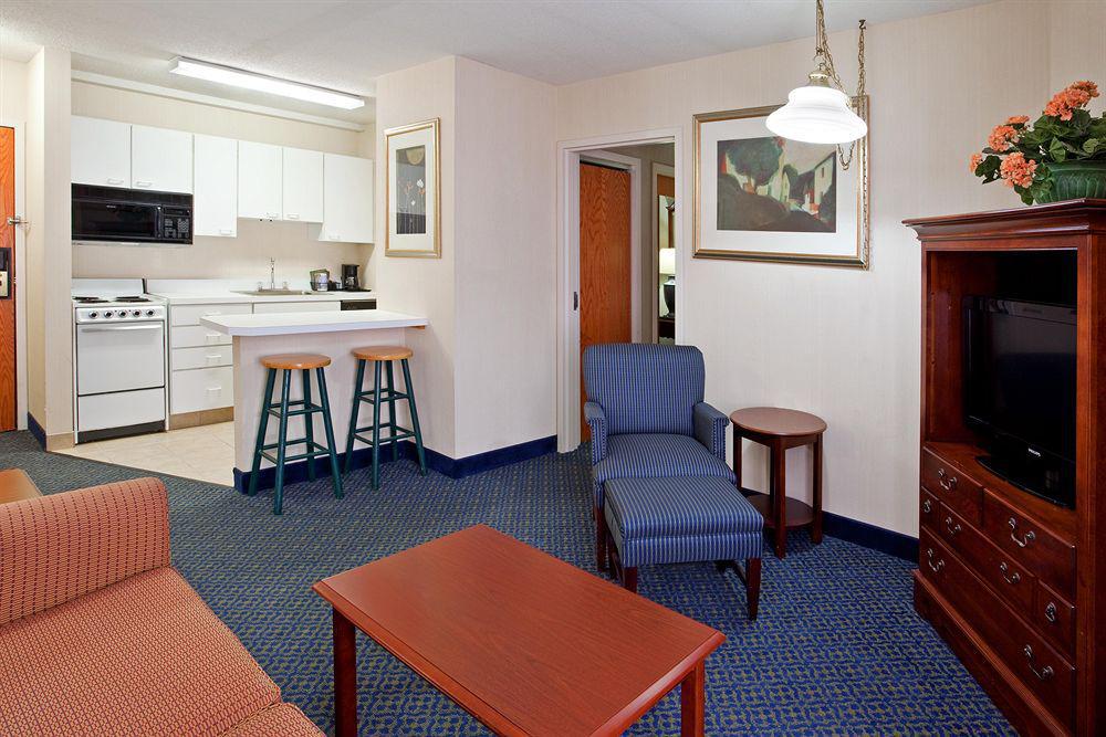 Candlewood Suites Pittsburgh-Cranberry By Ihg Cranberry Township Exterior foto